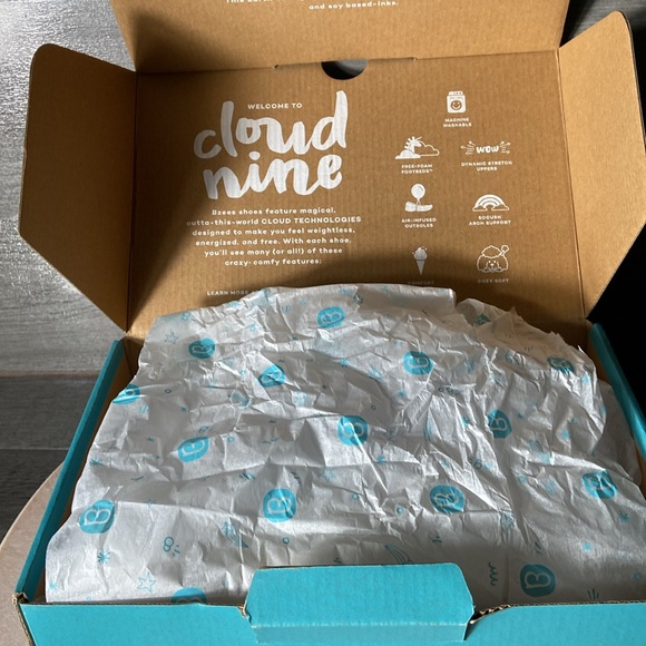 Bzees Smile II Slip-On Washable Knotted Twist Wedge Sandal, Dusty Blue, … - Picture 11 of 11